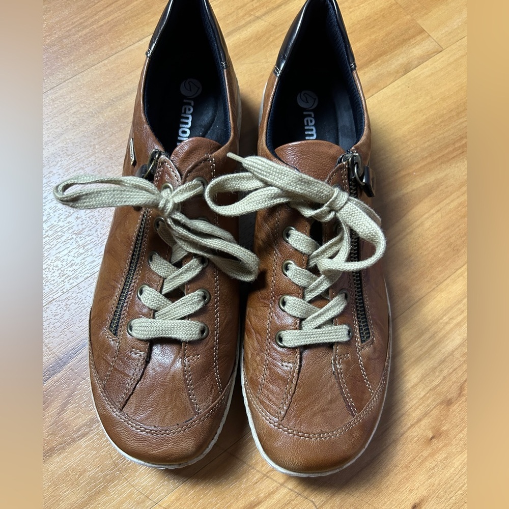 Remonte Brown and‎ Black Sneakers with Zipper Detail - Picture 5 of 16